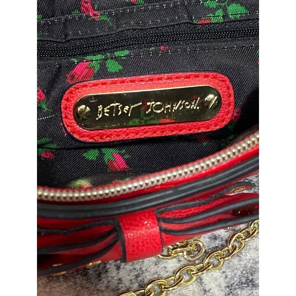 Betsey Johnson Bow Shoulder Crossbody Bag in Red